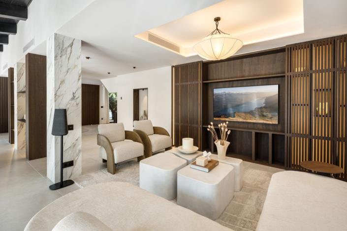 Image No.8-5 Bed Villa for sale