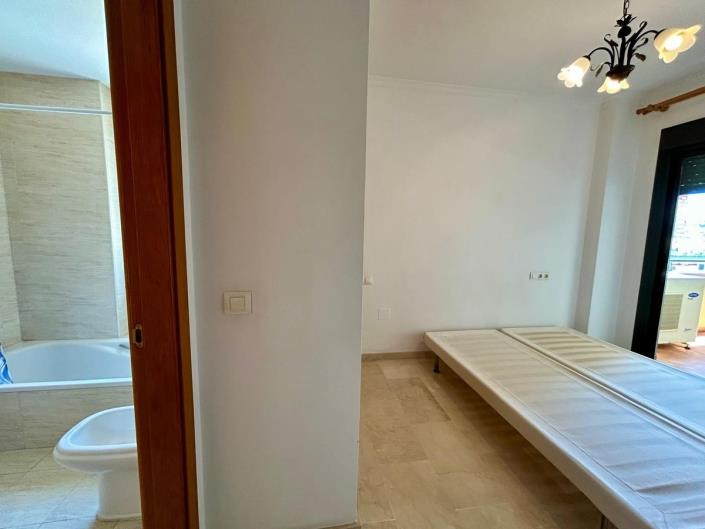 Image No.16-2 Bed Apartment for sale