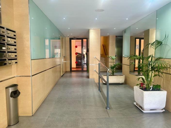 Image No.20-2 Bed Apartment for sale