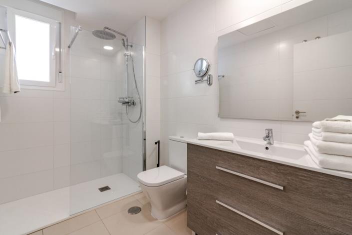 Image No.18-2 Bed Apartment for sale