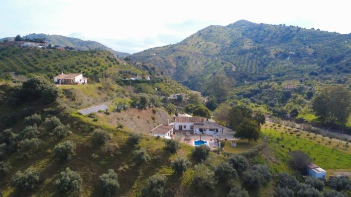 Image No.8-6 Bed Villa for sale