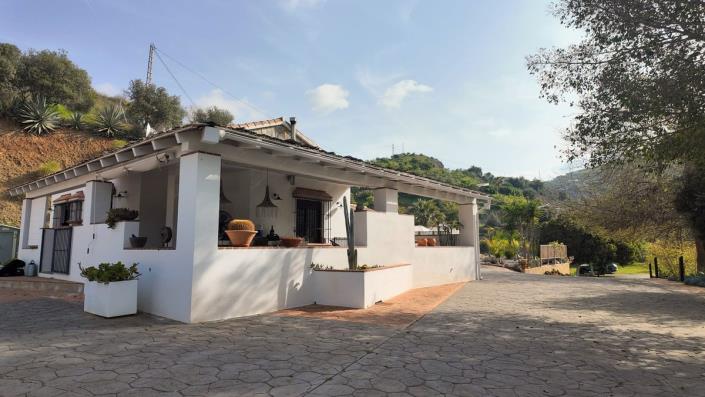 Image No.17-6 Bed Villa for sale
