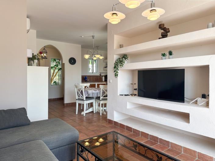Image No.21-3 Bed Apartment for sale