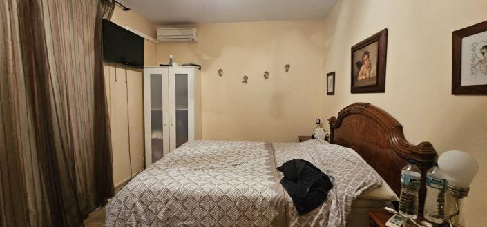Image No.8-7 Bed Villa for sale
