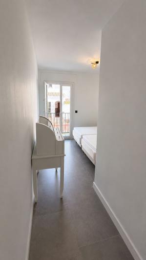 Image No.26-2 Bed Apartment for sale