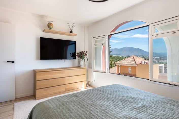 Image No.16-2 Bed Apartment for sale
