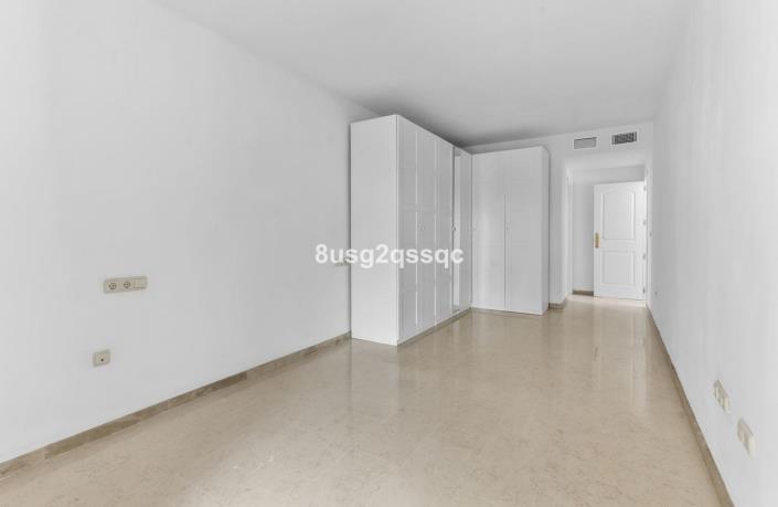 Image No.8-3 Bed Apartment for sale
