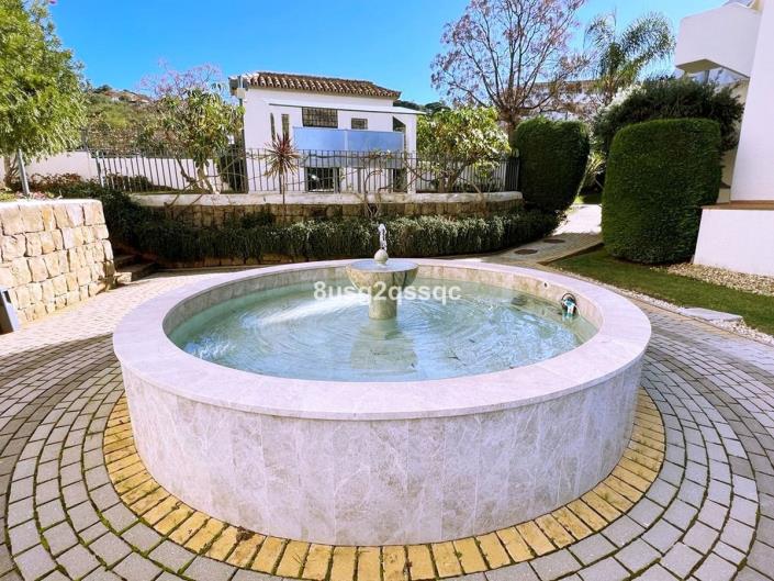 Image No.24-3 Bed Apartment for sale