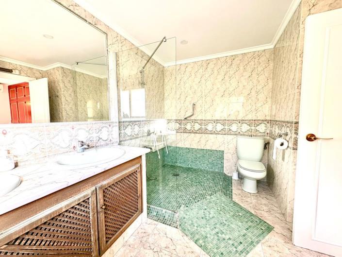 Image No.11-Apartment for sale
