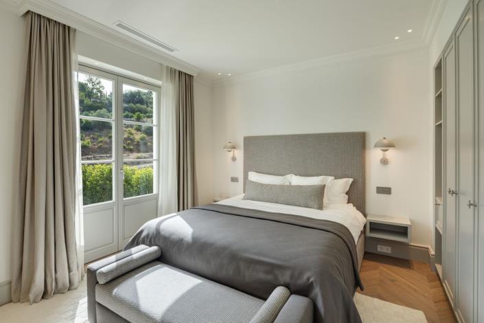 Image No.24-5 Bed Villa / Detached for sale