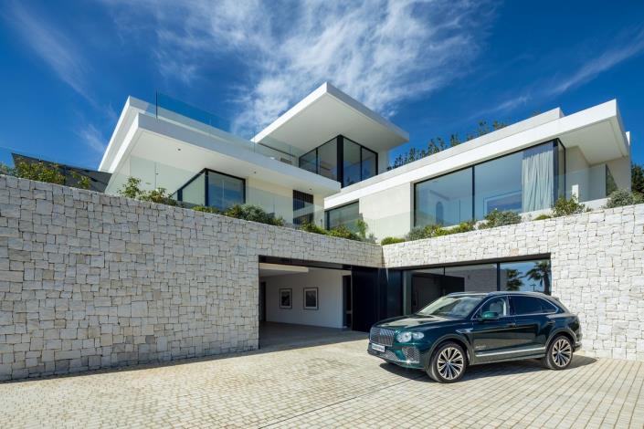 Image No.29-8 Bed Villa / Detached for sale