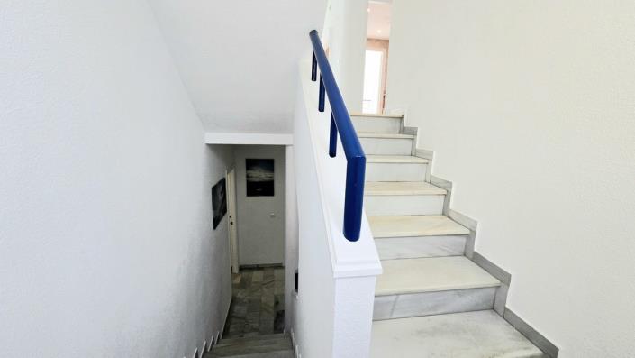 Image No.14-3 Bed Townhouse for sale