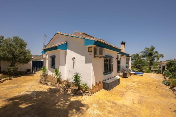 Image No.30-3 Bed Villa / Detached for sale