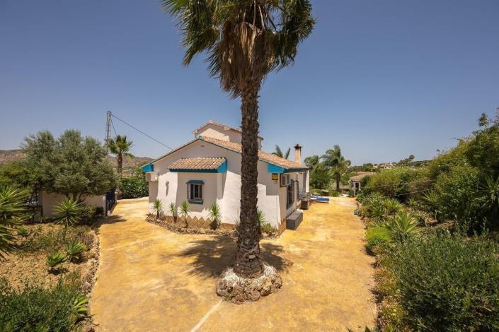 Image No.31-3 Bed Villa / Detached for sale