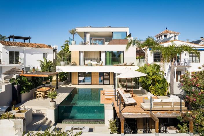 Image No.16-5 Bed Villa / Detached for sale