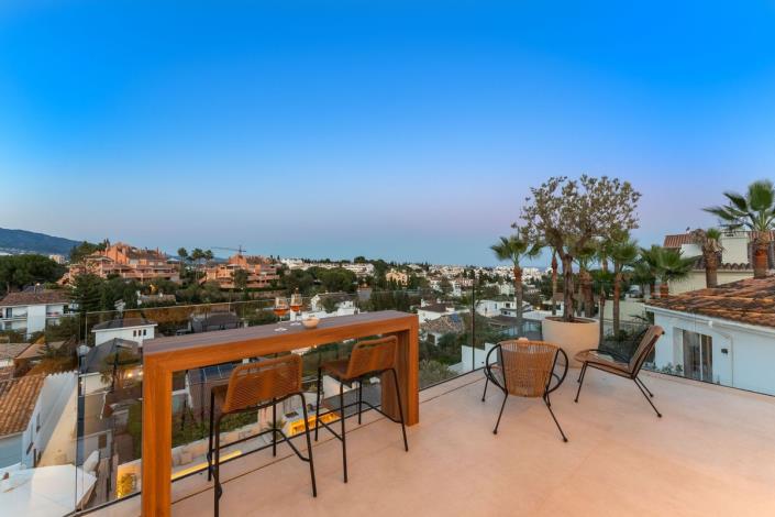 Image No.58-5 Bed Villa / Detached for sale