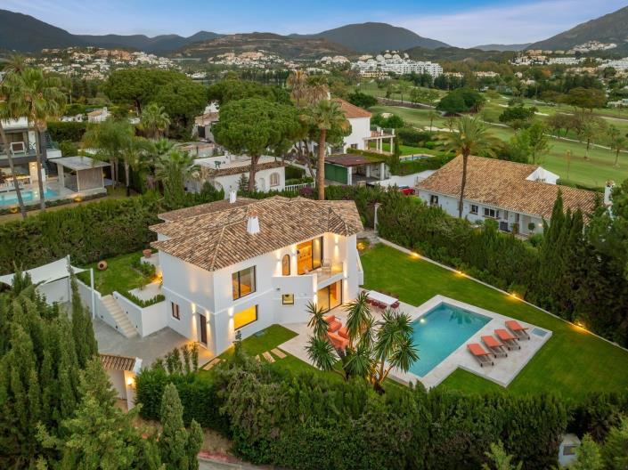 Image No.5-4 Bed Villa / Detached for sale