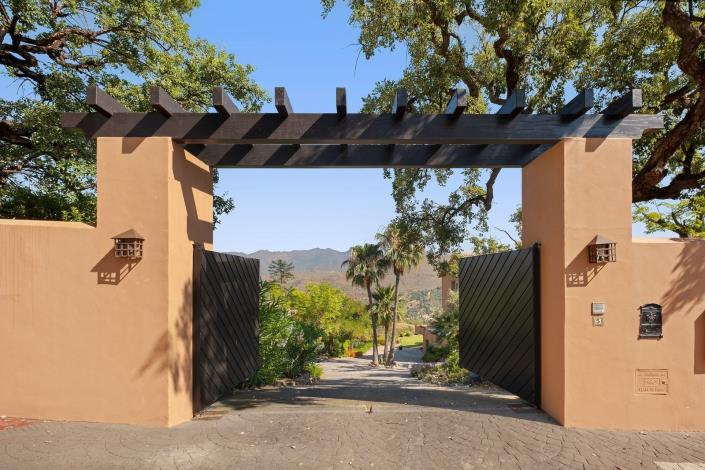 Image No.47-5 Bed Villa / Detached for sale