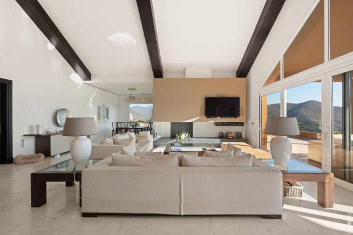 Image No.3-5 Bed Villa / Detached for sale