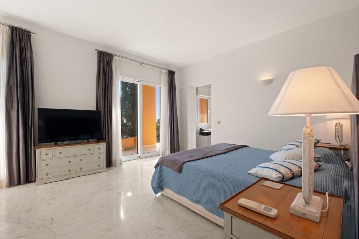 Image No.17-5 Bed Villa / Detached for sale