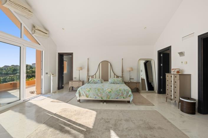 Image No.23-5 Bed Villa / Detached for sale