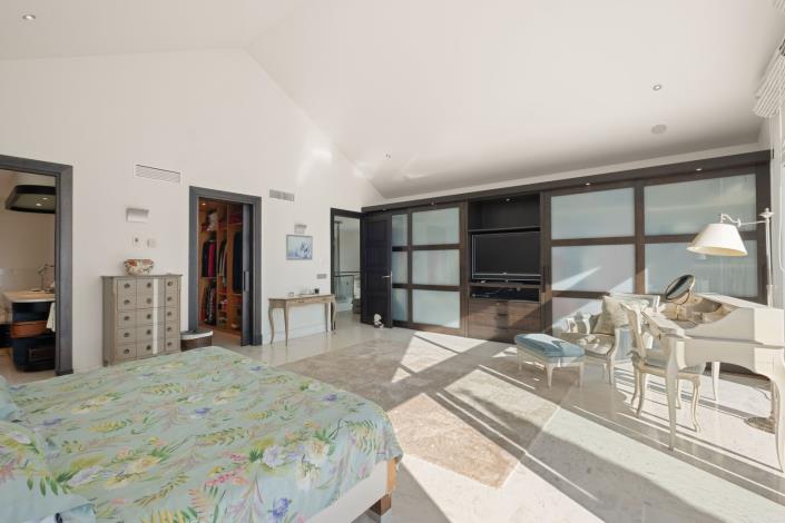Image No.24-5 Bed Villa / Detached for sale