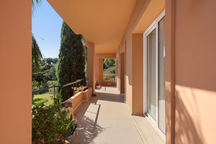 Image No.44-5 Bed Villa / Detached for sale