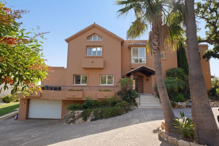 Image No.48-5 Bed Villa / Detached for sale