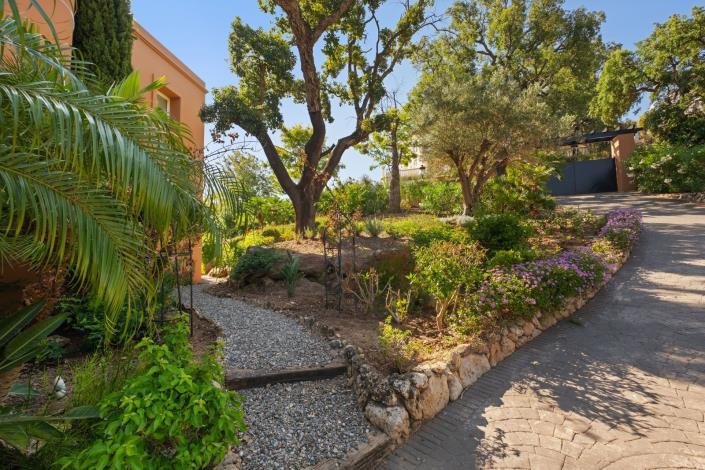 Image No.52-5 Bed Villa / Detached for sale
