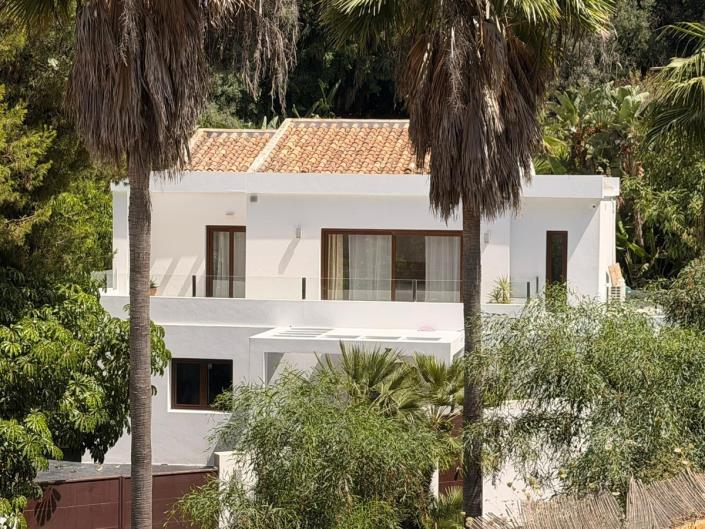 Image No.2-5 Bed Villa / Detached for sale