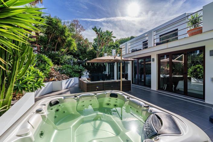 Image No.27-5 Bed Villa / Detached for sale