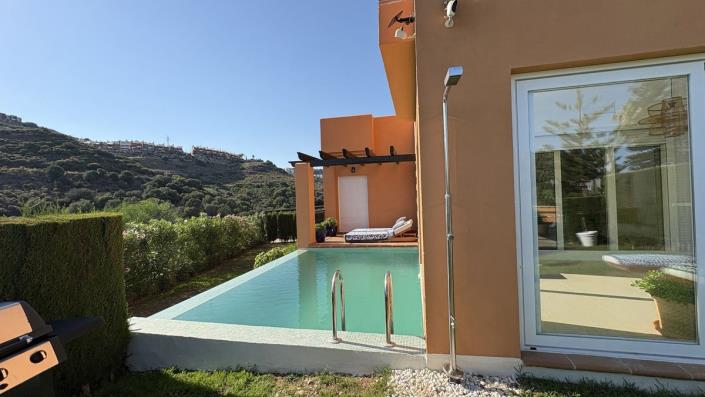 Image No.8-4 Bed Townhouse for sale