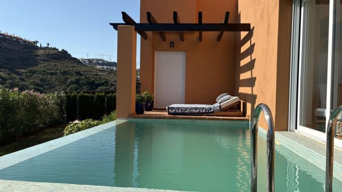 Image No.7-4 Bed Townhouse for sale