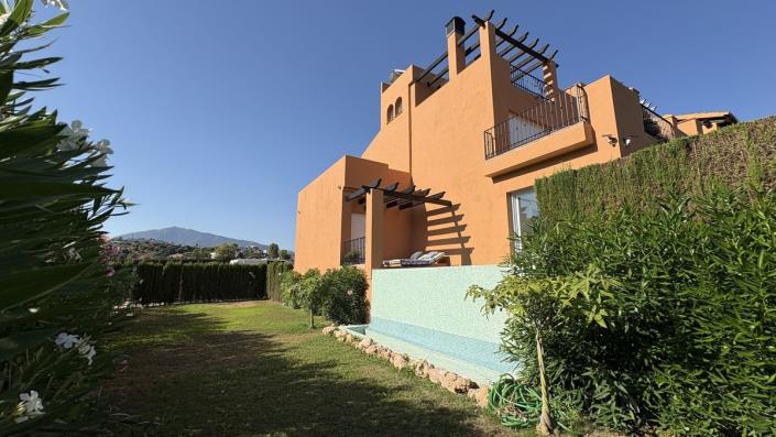 Image No.34-4 Bed Townhouse for sale