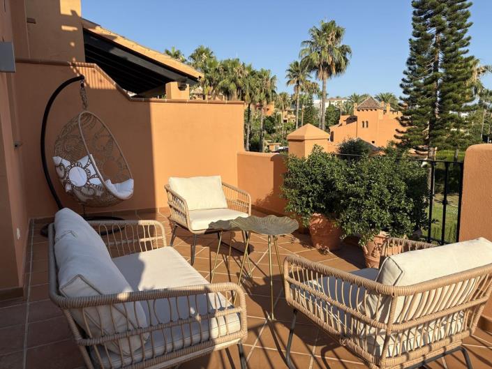 Image No.37-4 Bed Townhouse for sale