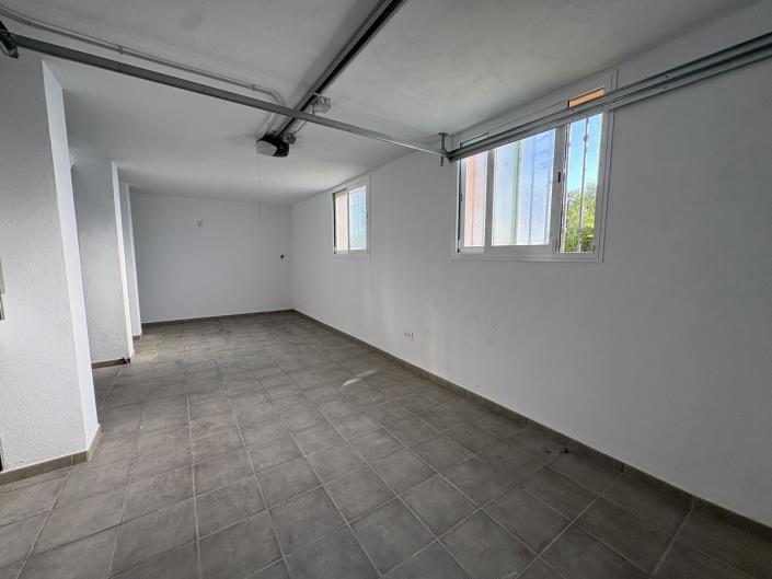 Image No.52-4 Bed Townhouse for sale
