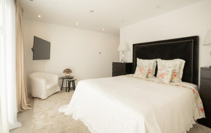 Image No.29-5 Bed Villa / Detached for sale