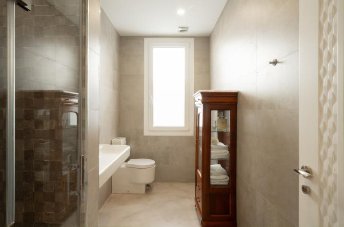 Image No.33-5 Bed Villa / Detached for sale