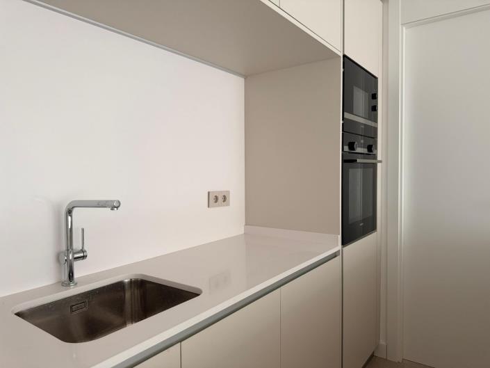 Image No.20-2 Bed Apartment for sale