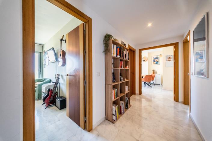 Image No.19-3 Bed Apartment for sale
