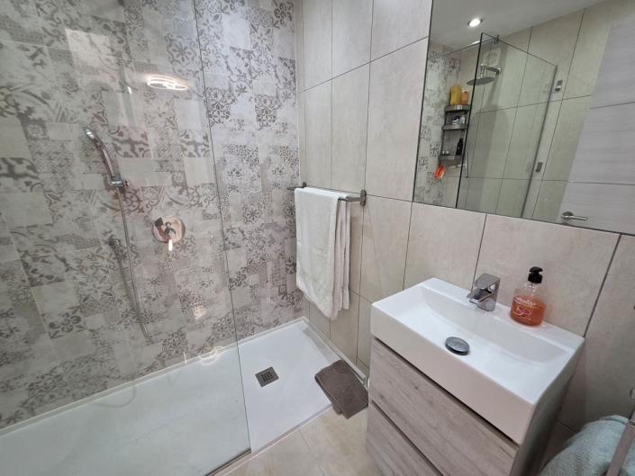 Image No.18-3 Bed Townhouse for sale