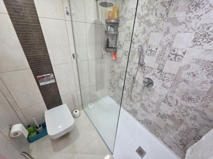 Image No.20-3 Bed Townhouse for sale