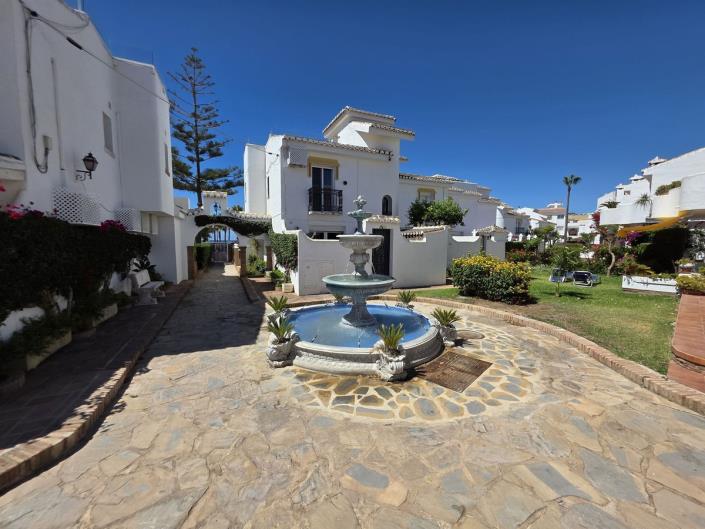 Image No.33-3 Bed Townhouse for sale