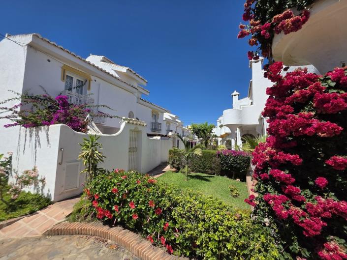 Image No.34-3 Bed Townhouse for sale