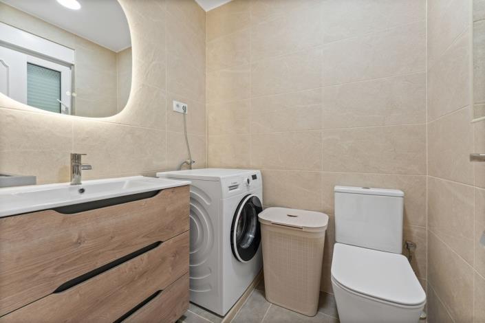 Image No.17-3 Bed Townhouse for sale