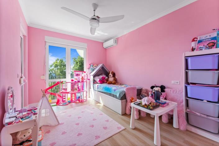 Image No.31-3 Bed Townhouse for sale