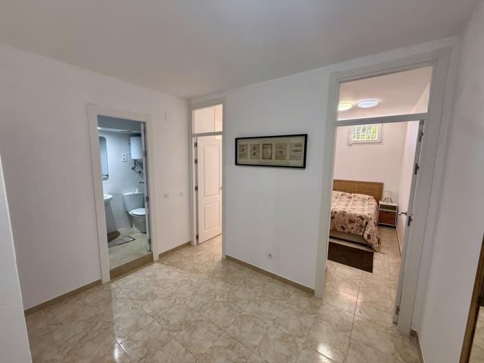 Image No.6-5 Bed Townhouse for sale