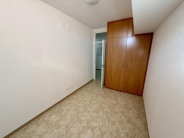 Image No.21-5 Bed Townhouse for sale