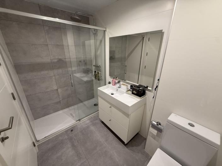 Image No.8-3 Bed Apartment for sale