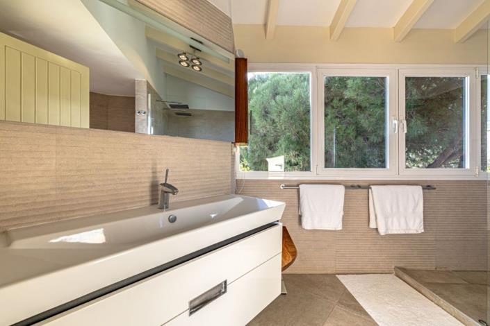 Image No.34-5 Bed Villa / Detached for sale